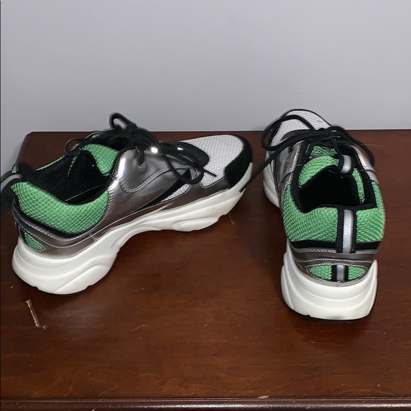 Dior Sneakers - Picture 3 of 5